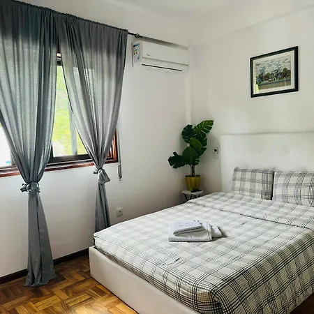 Guest house Grand Sasimi House *