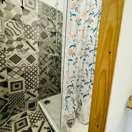 Guest house Grand Sasimi House Porto